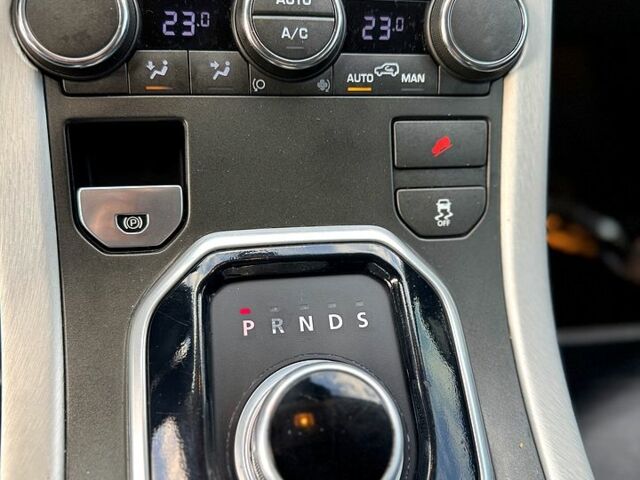 Черный Ленд Ровер Рендж Ровер Эвок, объемом двигателя 2 л и пробегом 210 тыс. км за 14500 $, фото 6 на Automoto.ua