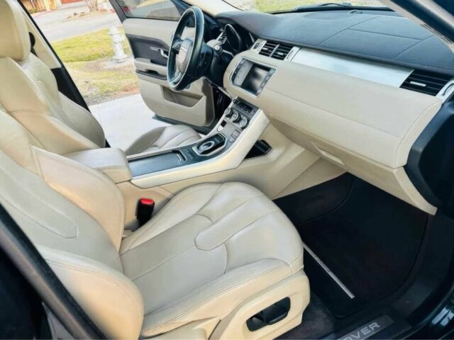 Чорний Ленд Ровер Рендж Ровер Евок, об'ємом двигуна 2 л та пробігом 154 тис. км за 13000 $, фото 7 на Automoto.ua