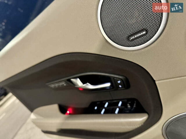 Черный Ленд Ровер Рендж Ровер Эвок, объемом двигателя 2.2 л и пробегом 139 тыс. км за 20999 $, фото 4 на Automoto.ua