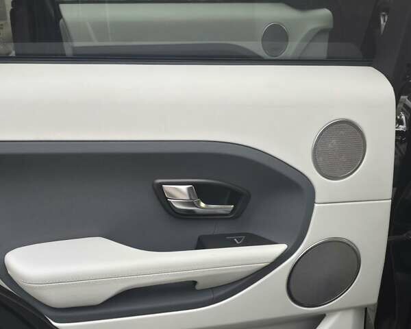 Черный Ленд Ровер Рендж Ровер Эвок, объемом двигателя 2 л и пробегом 286 тыс. км за 14500 $, фото 11 на Automoto.ua