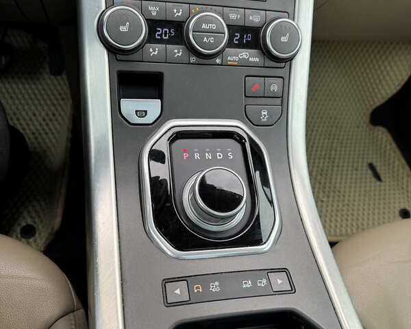 Чорний Ленд Ровер Рендж Ровер Евок, об'ємом двигуна 2 л та пробігом 160 тис. км за 20500 $, фото 2 на Automoto.ua