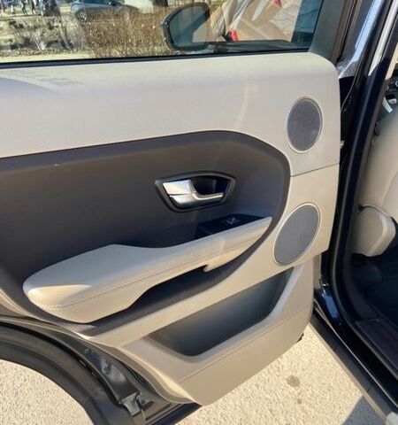 Чорний Ленд Ровер Рендж Ровер Евок, об'ємом двигуна 2 л та пробігом 186 тис. км за 16500 $, фото 19 на Automoto.ua