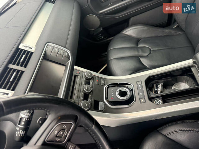 Черный Ленд Ровер Рендж Ровер Эвок, объемом двигателя 2 л и пробегом 260 тыс. км за 11799 $, фото 21 на Automoto.ua