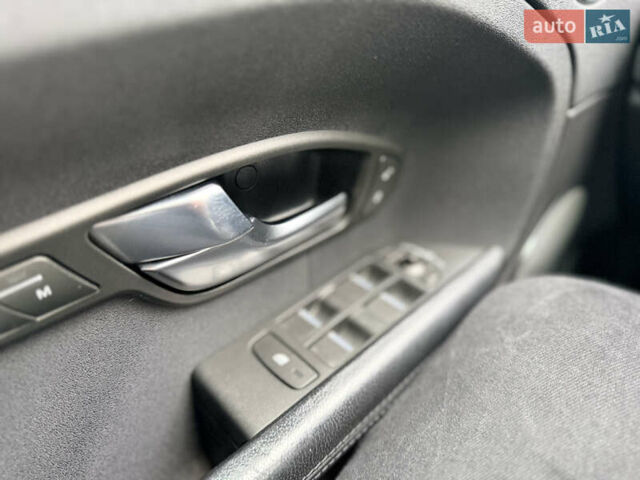 Черный Ленд Ровер Рендж Ровер Эвок, объемом двигателя 2 л и пробегом 260 тыс. км за 11799 $, фото 46 на Automoto.ua