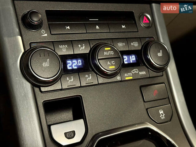 Черный Ленд Ровер Рендж Ровер Эвок, объемом двигателя 2.2 л и пробегом 139 тыс. км за 20999 $, фото 41 на Automoto.ua