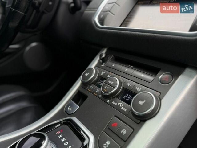 Чорний Ленд Ровер Рендж Ровер Евок, об'ємом двигуна 2.18 л та пробігом 251 тис. км за 14800 $, фото 62 на Automoto.ua