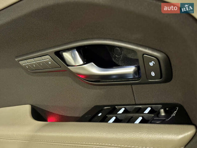 Черный Ленд Ровер Рендж Ровер Эвок, объемом двигателя 2.2 л и пробегом 139 тыс. км за 20999 $, фото 18 на Automoto.ua