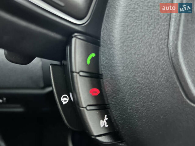 Чорний Ленд Ровер Рендж Ровер Евок, об'ємом двигуна 2 л та пробігом 197 тис. км за 13500 $, фото 37 на Automoto.ua