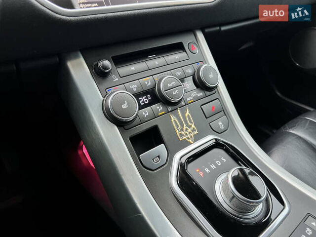 Чорний Ленд Ровер Рендж Ровер Евок, об'ємом двигуна 2 л та пробігом 197 тис. км за 13500 $, фото 35 на Automoto.ua