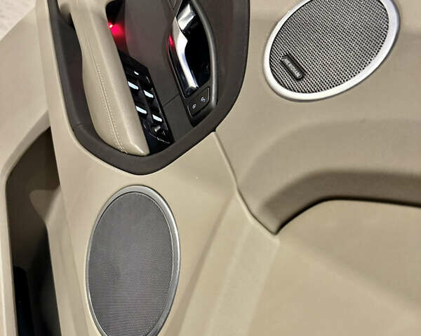 Черный Ленд Ровер Рендж Ровер Эвок, объемом двигателя 2.2 л и пробегом 139 тыс. км за 20999 $, фото 17 на Automoto.ua