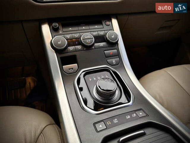 Черный Ленд Ровер Рендж Ровер Эвок, объемом двигателя 2 л и пробегом 150 тыс. км за 14700 $, фото 60 на Automoto.ua