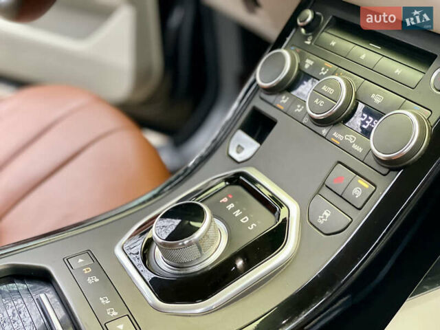 Черный Ленд Ровер Рендж Ровер Эвок, объемом двигателя 2 л и пробегом 145 тыс. км за 13995 $, фото 27 на Automoto.ua