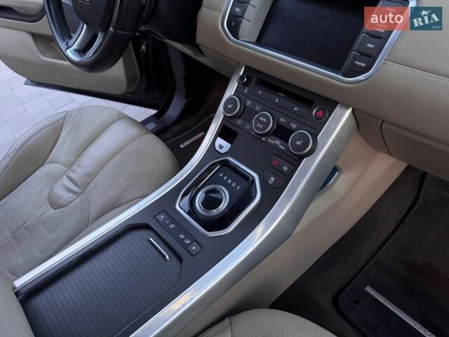 Черный Ленд Ровер Рендж Ровер Эвок, объемом двигателя 2 л и пробегом 255 тыс. км за 12300 $, фото 17 на Automoto.ua