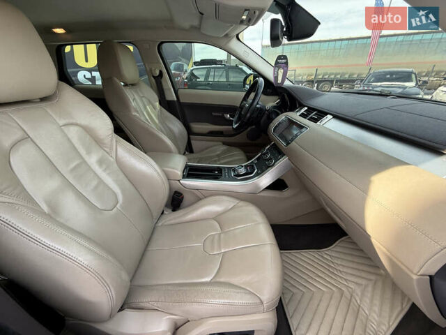 Чорний Ленд Ровер Рендж Ровер Евок, об'ємом двигуна 2.18 л та пробігом 182 тис. км за 18500 $, фото 20 на Automoto.ua