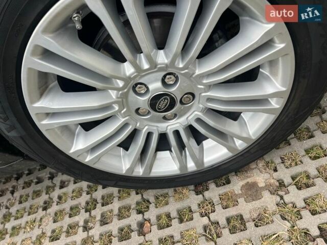 Черный Ленд Ровер Рендж Ровер Эвок, объемом двигателя 2.18 л и пробегом 262 тыс. км за 20600 $, фото 4 на Automoto.ua