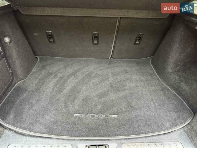 Ленд Ровер Рендж Ровер Эвок 2014 в Тячеве на Automoto.ua Черный Ленд Ровер Рендж Ровер Эвок, объемом двигателя 2 л и пробегом 182 тыс. км за 15500 $, фото 30 на Automoto.ua