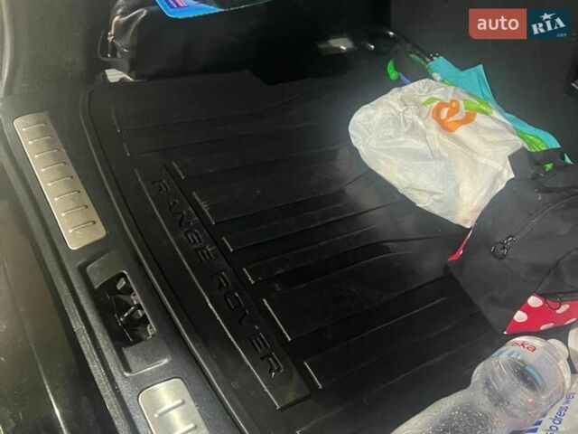 Черный Ленд Ровер Рендж Ровер Эвок, объемом двигателя 2.18 л и пробегом 262 тыс. км за 20600 $, фото 12 на Automoto.ua