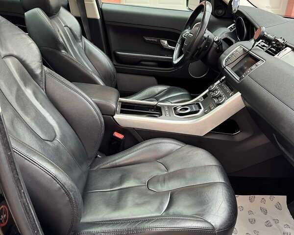 Ленд Ровер Рендж Ровер Эвок 2014 в Тячеве на Automoto.ua Черный Ленд Ровер Рендж Ровер Эвок, объемом двигателя 2 л и пробегом 182 тыс. км за 15500 $, фото 19 на Automoto.ua