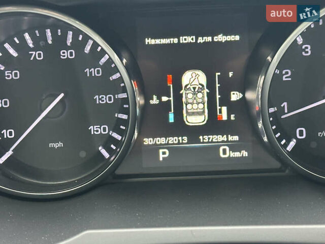Черный Ленд Ровер Рендж Ровер Эвок, объемом двигателя 2 л и пробегом 137 тыс. км за 15300 $, фото 36 на Automoto.ua