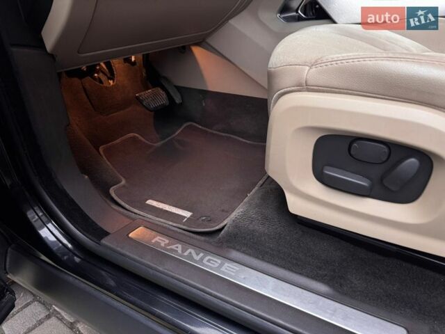Черный Ленд Ровер Рендж Ровер Эвок, объемом двигателя 2 л и пробегом 255 тыс. км за 11700 $, фото 18 на Automoto.ua