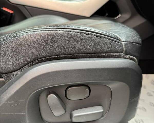 Ленд Ровер Рендж Ровер Эвок 2014 в Тячеве на Automoto.ua Черный Ленд Ровер Рендж Ровер Эвок, объемом двигателя 2 л и пробегом 182 тыс. км за 15500 $, фото 20 на Automoto.ua