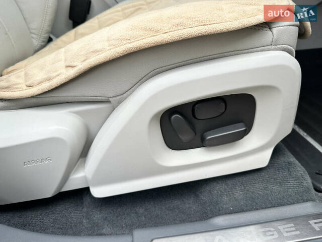 Черный Ленд Ровер Рендж Ровер Эвок, объемом двигателя 2 л и пробегом 137 тыс. км за 15300 $, фото 35 на Automoto.ua