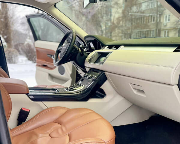 Чорний Ленд Ровер Рендж Ровер Евок, об'ємом двигуна 2 л та пробігом 145 тис. км за 13500 $, фото 21 на Automoto.ua