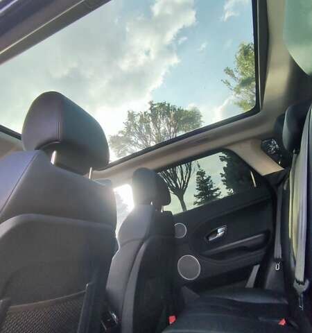 Чорний Ленд Ровер Рендж Ровер Евок, об'ємом двигуна 2 л та пробігом 105 тис. км за 22500 $, фото 5 на Automoto.ua