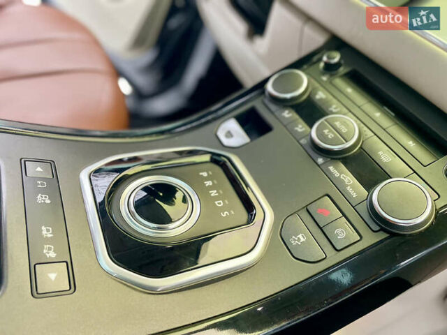 Чорний Ленд Ровер Рендж Ровер Евок, об'ємом двигуна 2 л та пробігом 145 тис. км за 13500 $, фото 29 на Automoto.ua