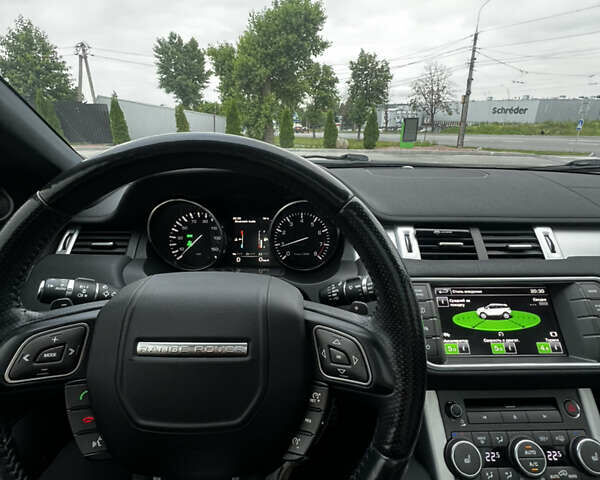 Черный Ленд Ровер Рендж Ровер Эвок, объемом двигателя 2 л и пробегом 112 тыс. км за 21000 $, фото 15 на Automoto.ua