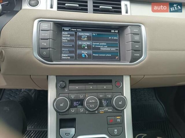 Чорний Ленд Ровер Рендж Ровер Евок, об'ємом двигуна 2 л та пробігом 89 тис. км за 14950 $, фото 9 на Automoto.ua