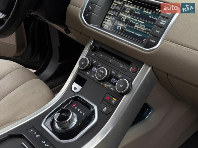 Черный Ленд Ровер Рендж Ровер Эвок, объемом двигателя 2 л и пробегом 255 тыс. км за 11700 $, фото 44 на Automoto.ua