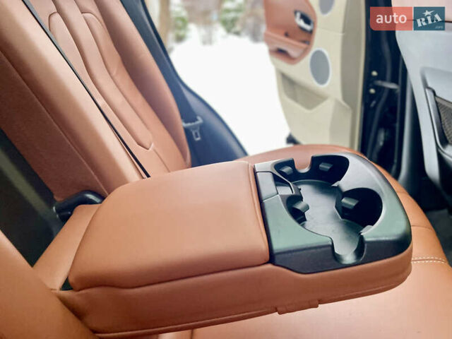 Чорний Ленд Ровер Рендж Ровер Евок, об'ємом двигуна 2 л та пробігом 145 тис. км за 13500 $, фото 33 на Automoto.ua