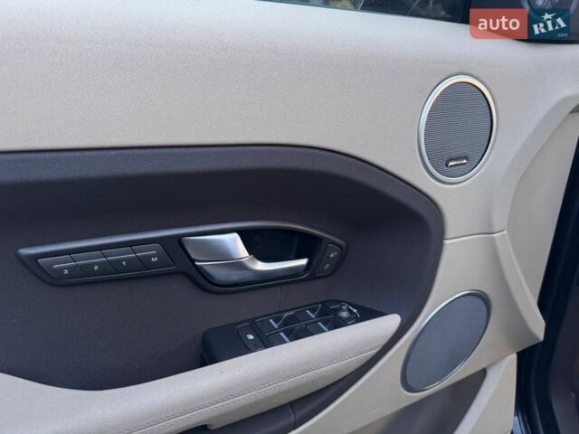 Чорний Ленд Ровер Рендж Ровер Евок, об'ємом двигуна 2 л та пробігом 255 тис. км за 12300 $, фото 31 на Automoto.ua