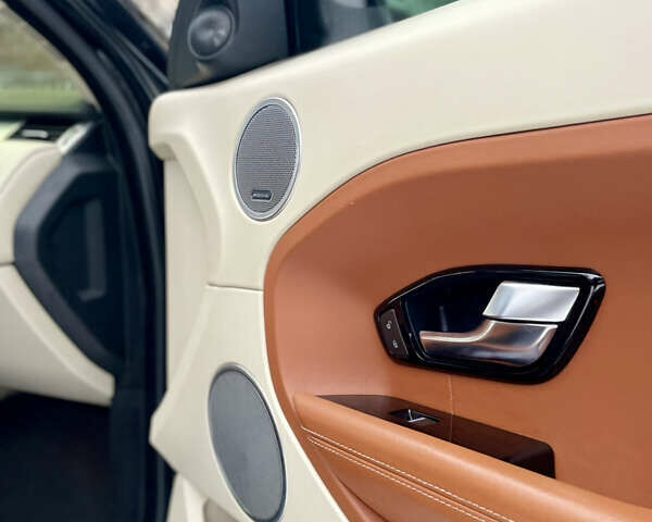 Чорний Ленд Ровер Рендж Ровер Евок, об'ємом двигуна 2 л та пробігом 145 тис. км за 13500 $, фото 20 на Automoto.ua