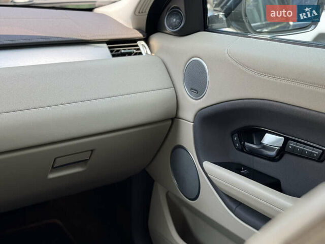 Ленд Ровер Рендж Ровер Эвок 2015 в Киеве на Automoto.ua Черный Ленд Ровер Рендж Ровер Эвок, объемом двигателя 2 л и пробегом 155 тыс. км за 19000 $, фото 27 на Automoto.ua