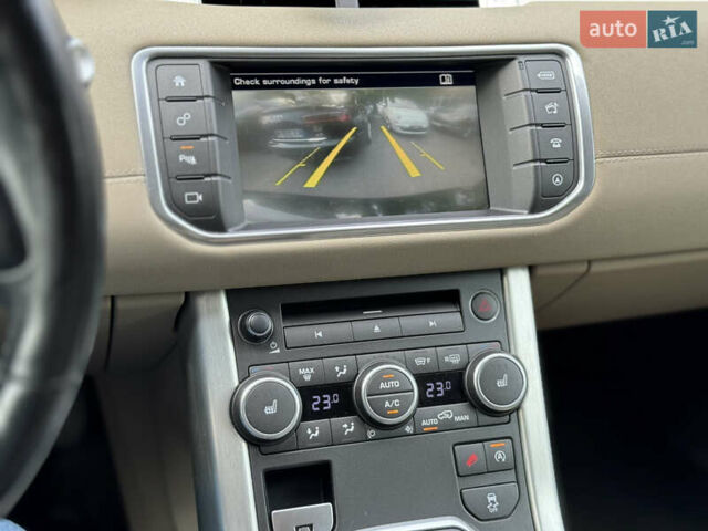 Ленд Ровер Рендж Ровер Эвок 2015 в Киеве на Automoto.ua Черный Ленд Ровер Рендж Ровер Эвок, объемом двигателя 2 л и пробегом 155 тыс. км за 19000 $, фото 40 на Automoto.ua