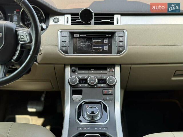 Ленд Ровер Рендж Ровер Эвок 2015 в Киеве на Automoto.ua Черный Ленд Ровер Рендж Ровер Эвок, объемом двигателя 2 л и пробегом 155 тыс. км за 19000 $, фото 41 на Automoto.ua