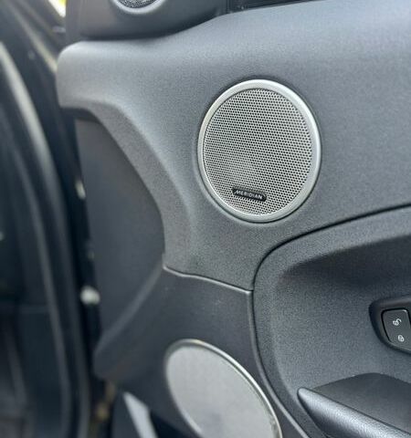 Черный Ленд Ровер Рендж Ровер Эвок, объемом двигателя 2.2 л и пробегом 141 тыс. км за 17000 $, фото 11 на Automoto.ua