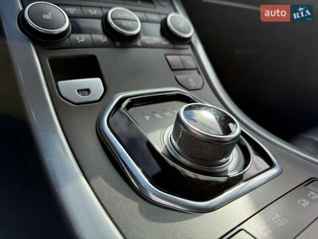 Чорний Ленд Ровер Рендж Ровер Евок, об'ємом двигуна 2 л та пробігом 111 тис. км за 12000 $, фото 49 на Automoto.ua