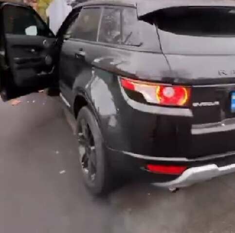 Чорний Ленд Ровер Рендж Ровер Евок, об'ємом двигуна 2 л та пробігом 111 тис. км за 12000 $, фото 21 на Automoto.ua