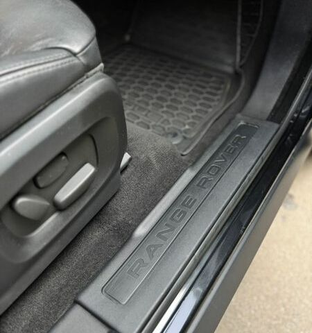 Черный Ленд Ровер Рендж Ровер Эвок, объемом двигателя 2.2 л и пробегом 141 тыс. км за 17000 $, фото 12 на Automoto.ua