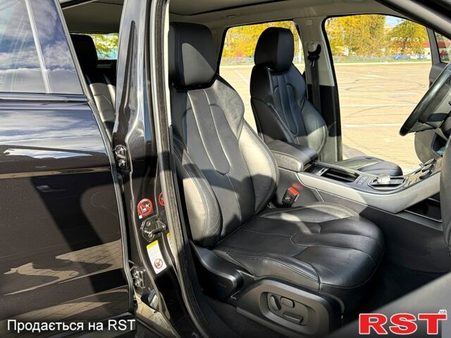 Чорний Ленд Ровер Рендж Ровер Евок, об'ємом двигуна 2 л та пробігом 110 тис. км за 13800 $, фото 8 на Automoto.ua