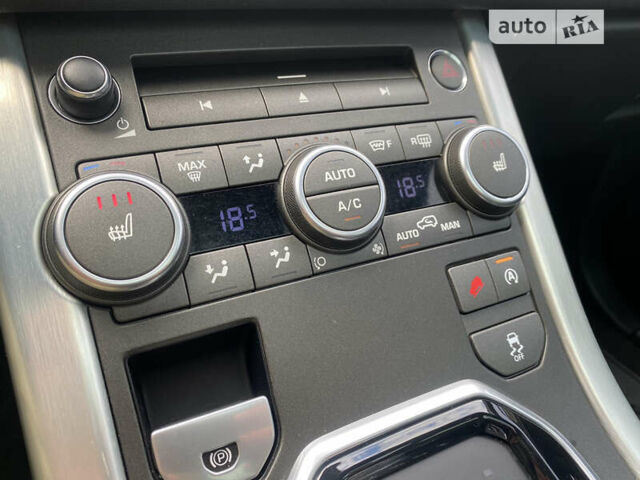 Черный Ленд Ровер Рендж Ровер Эвок, объемом двигателя 2 л и пробегом 159 тыс. км за 23000 $, фото 46 на Automoto.ua