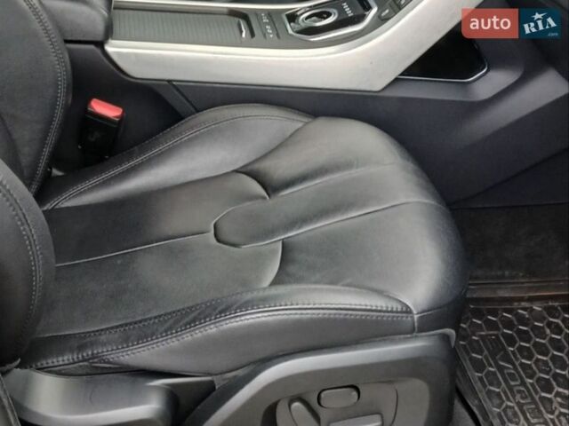 Чорний Ленд Ровер Рендж Ровер Евок, об'ємом двигуна 2 л та пробігом 151 тис. км за 15700 $, фото 11 на Automoto.ua