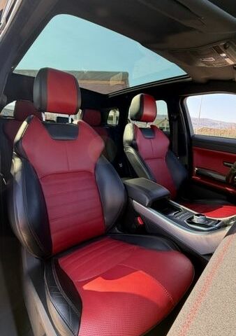 Черный Ленд Ровер Рендж Ровер Эвок, объемом двигателя 0 л и пробегом 202 тыс. км за 17700 $, фото 29 на Automoto.ua