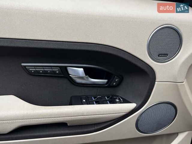 Чорний Ленд Ровер Рендж Ровер Евок, об'ємом двигуна 2 л та пробігом 144 тис. км за 11300 $, фото 19 на Automoto.ua