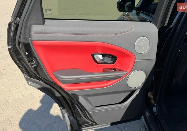 Черный Ленд Ровер Рендж Ровер Эвок, объемом двигателя 0 л и пробегом 202 тыс. км за 17700 $, фото 23 на Automoto.ua