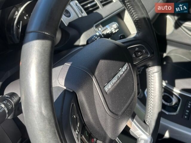 Черный Ленд Ровер Рендж Ровер Эвок, объемом двигателя 2 л и пробегом 129 тыс. км за 20500 $, фото 14 на Automoto.ua