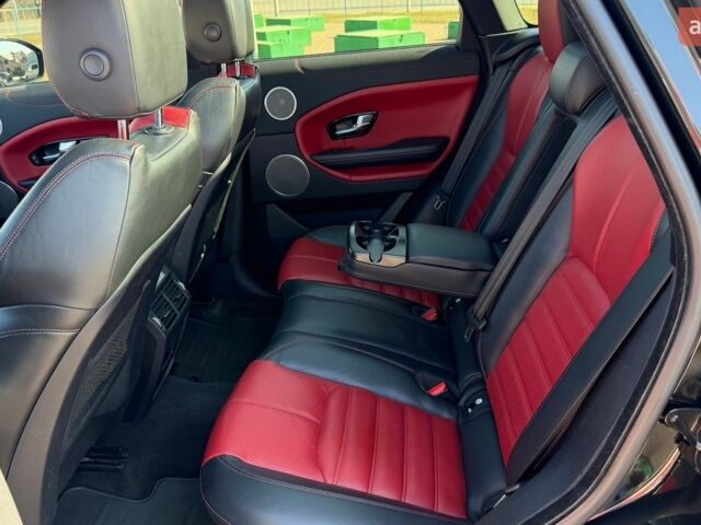 Чорний Ленд Ровер Рендж Ровер Евок, об'ємом двигуна 2 л та пробігом 202 тис. км за 15000 $, фото 24 на Automoto.ua